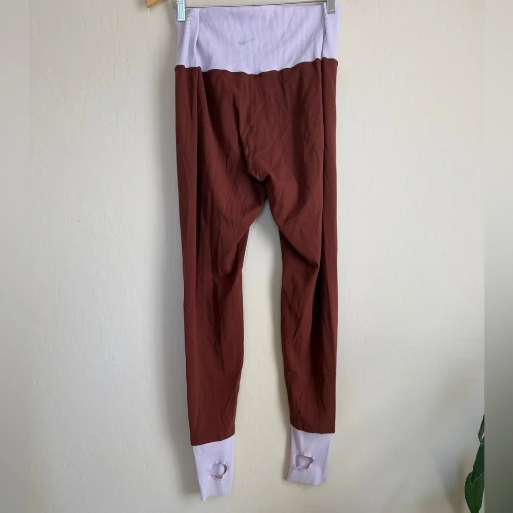 Nike Women’s High Rise Chocolate Brown Luxe Yoga Leggings Colorblock in Size XXL
